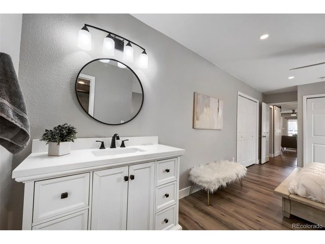 532 Oakwood Dr B101, Castle Rock, CO 80104