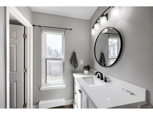 532 Oakwood Dr B101, Castle Rock, CO 80104