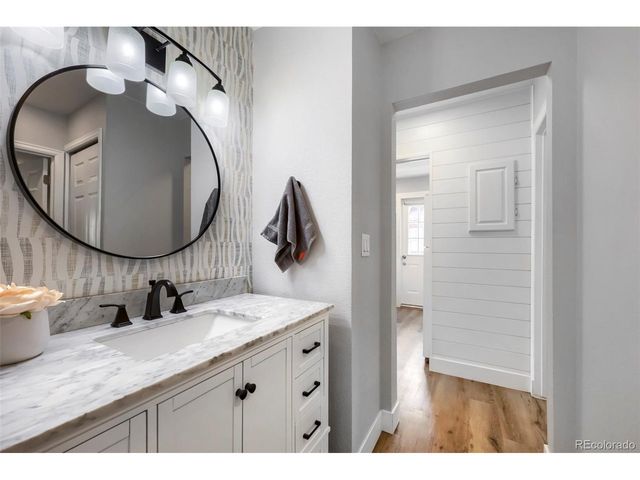 532 Oakwood Dr B101, Castle Rock, CO 80104