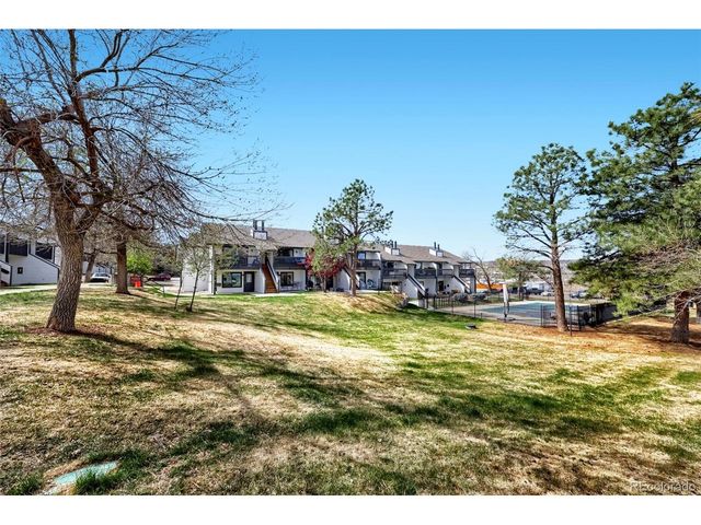 532 Oakwood Dr B101, Castle Rock, CO 80104