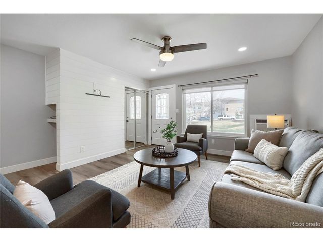 532 Oakwood Dr B101, Castle Rock, CO 80104