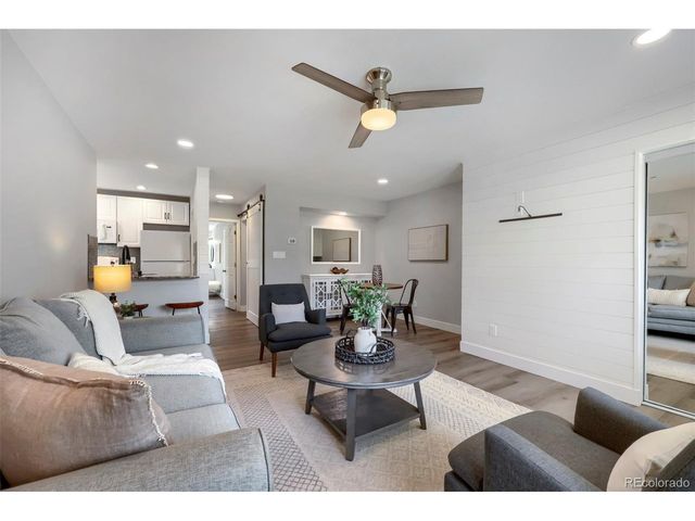 532 Oakwood Dr B101, Castle Rock, CO 80104