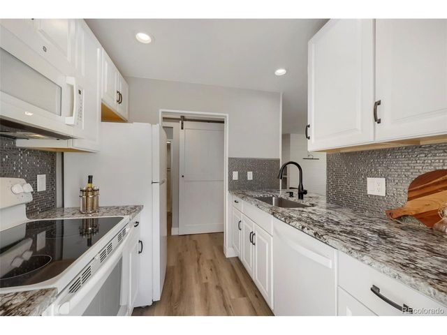 532 Oakwood Dr B101, Castle Rock, CO 80104