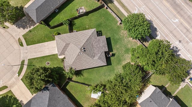 757 Tanglewood Drive, Burleson, TX 76028