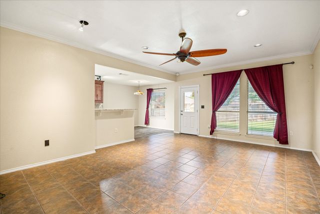 757 Tanglewood Drive, Burleson, TX 76028