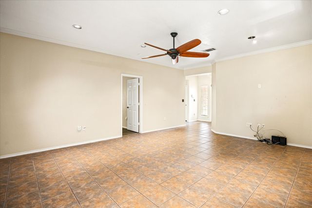 757 Tanglewood Drive, Burleson, TX 76028