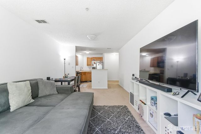 15 Wilmbelton Court, Edison, NJ 08820