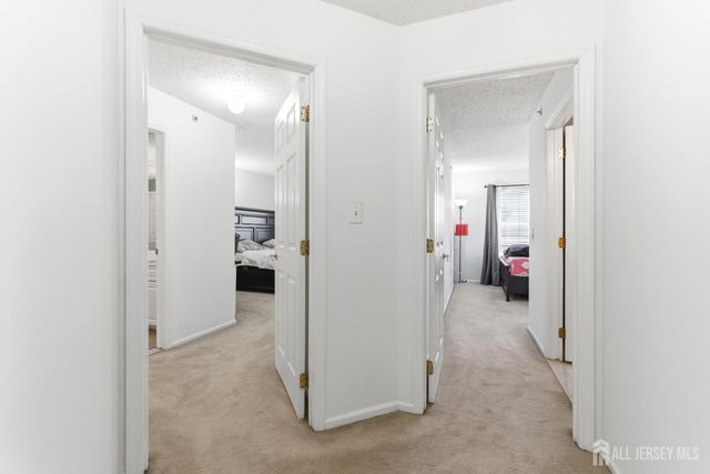15 Wilmbelton Court, Edison, NJ 08820