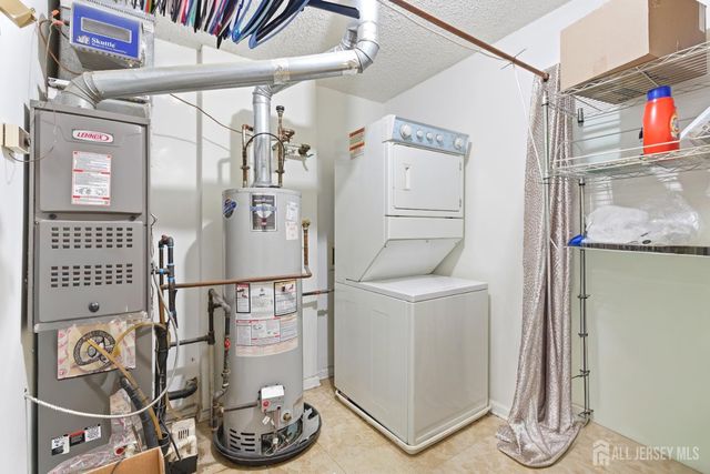 15 Wilmbelton Court, Edison, NJ 08820