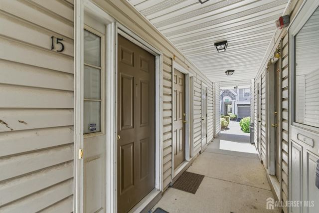 15 Wilmbelton Court, Edison, NJ 08820