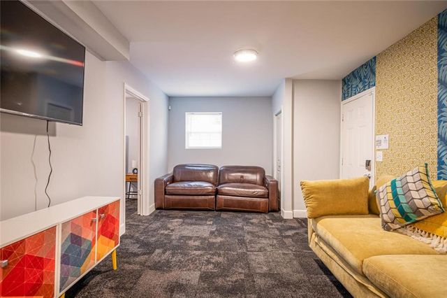 177 Silver Springs Circle SW, Atlanta, GA 30310