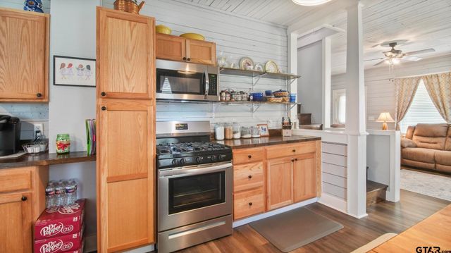 315 S Barron, Rusk, TX 75785