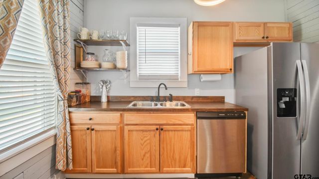 315 S Barron, Rusk, TX 75785