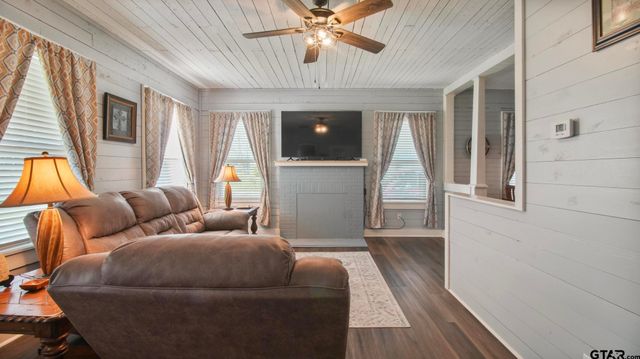 315 S Barron, Rusk, TX 75785