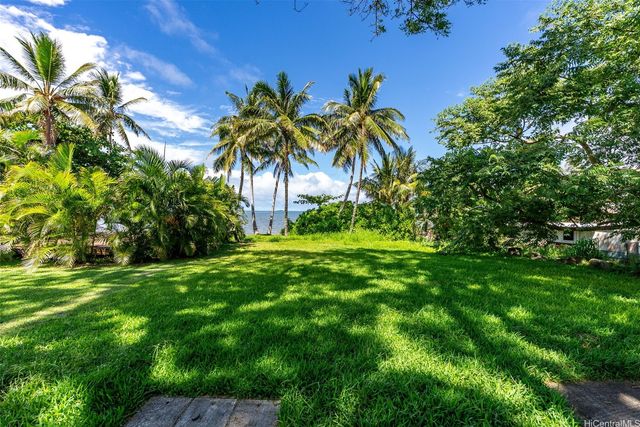 47-409 Kamehameha Highway B, Kaneohe, HI 96744