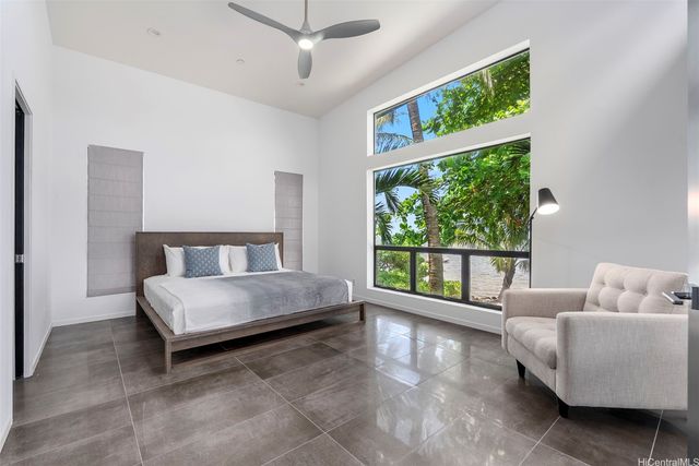 47-409 Kamehameha Highway B, Kaneohe, HI 96744