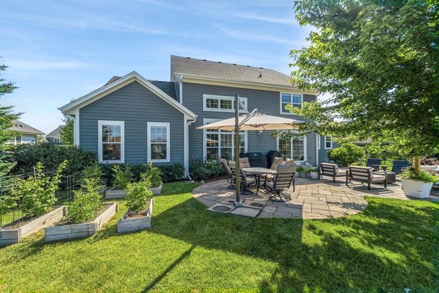 W79N423 Ridgeway LANE, Cedarburg, WI 53012