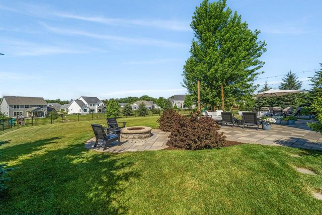 W79N423 Ridgeway LANE, Cedarburg, WI 53012