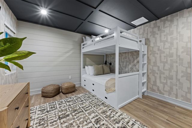 150 GRANT DRIVE, Sarasota, FL 34236