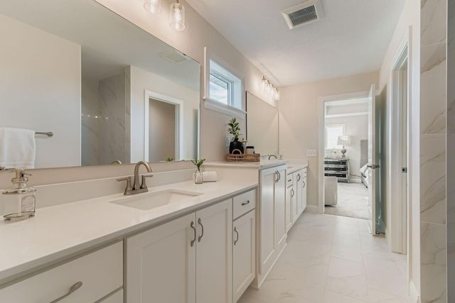 13601 Arrowhead Way, Rosemount, MN 55068