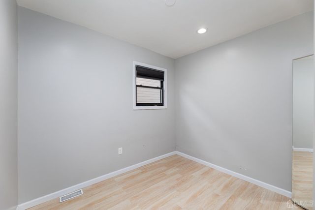 52 Sharot Street, Carteret, NJ 07008