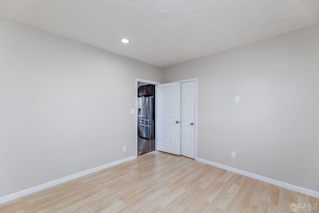 52 Sharot Street, Carteret, NJ 07008