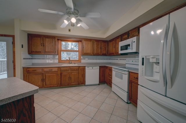 1316 Alps Rd, Wayne Twp., NJ 07470