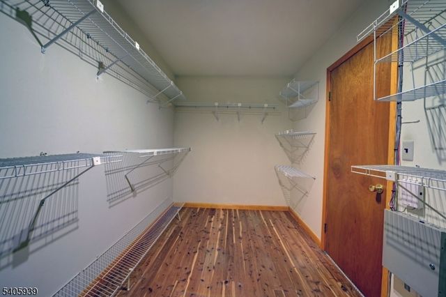 1316 Alps Rd, Wayne Twp., NJ 07470