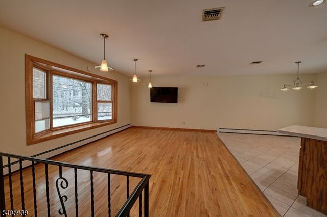 1316 Alps Rd, Wayne Twp., NJ 07470