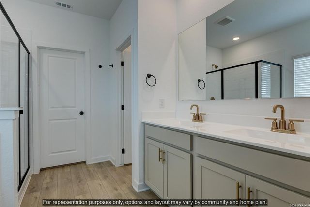 140 Yale St, Seguin, TX 78155