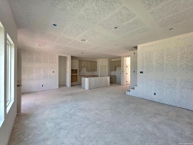 140 Yale St, Seguin, TX 78155