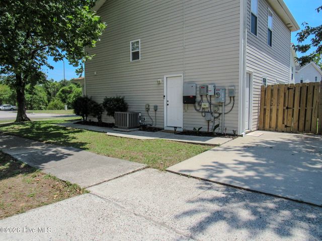 2260 Adams Street, Wilmington, NC 28401