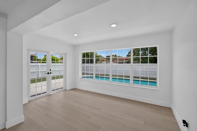 2701 DE SOTO Drive, Miramar, FL 33023