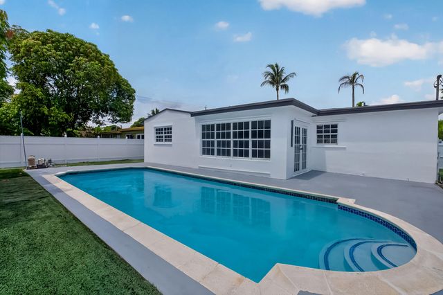 2701 DE SOTO Drive, Miramar, FL 33023