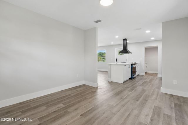 6712 HARLOW Boulevard, Jacksonville, FL 32210