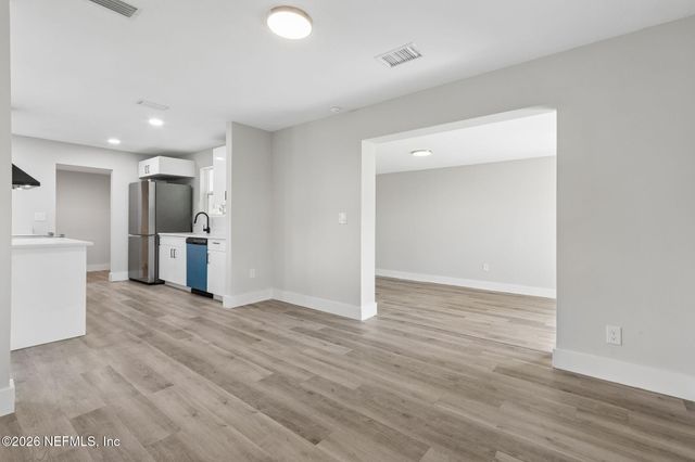 6712 HARLOW Boulevard, Jacksonville, FL 32210