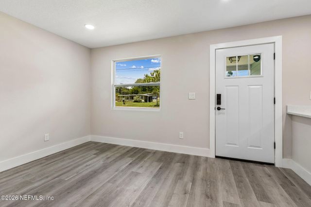 6712 HARLOW Boulevard, Jacksonville, FL 32210