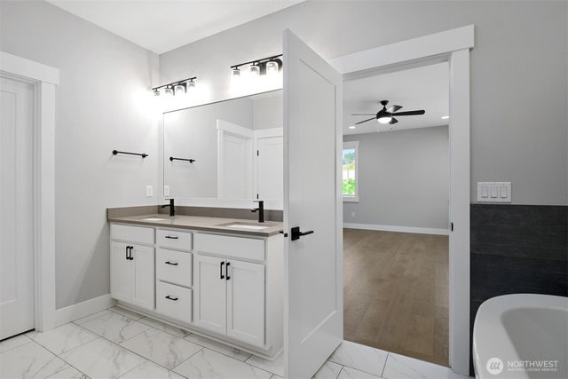 3829 95th Avenue E, Edgewood, WA 98371