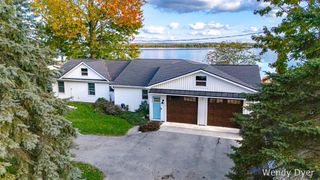 2749 Russell Drive, Wayland, MI 49348