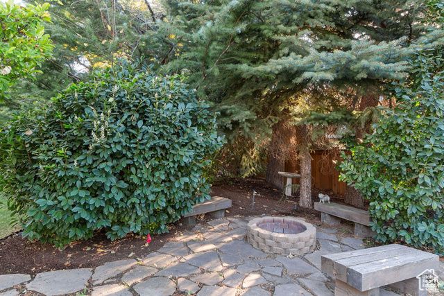 2415 E KARREN ST, Holladay, UT 84124