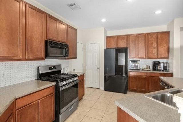 3727 Norwood Glen Lane, Friendswood, TX 77546