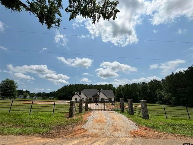 413 S CR 3101, Jacksonville, TX 75766