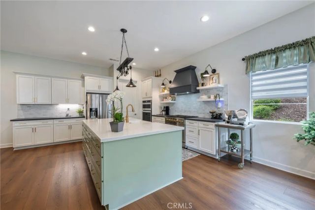 24590 Crestley Drive, Corona, CA 92883