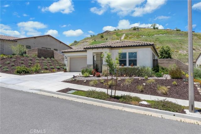 24590 Crestley Drive, Corona, CA 92883