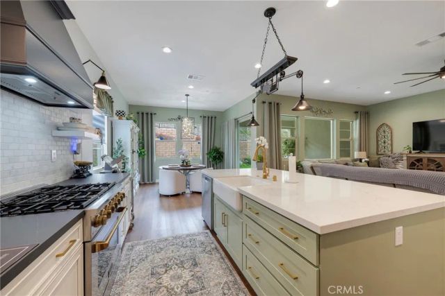 24590 Crestley Drive, Corona, CA 92883
