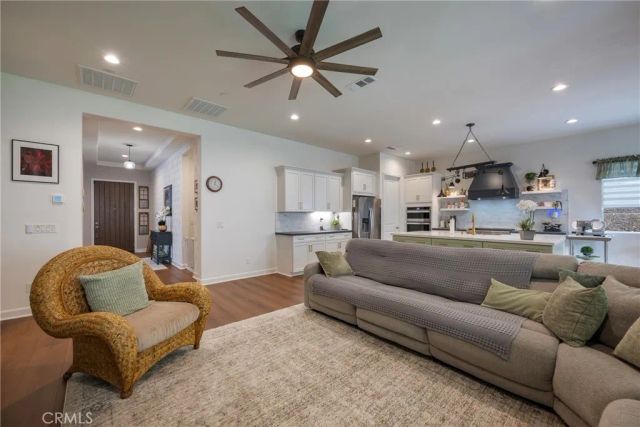 24590 Crestley Drive, Corona, CA 92883