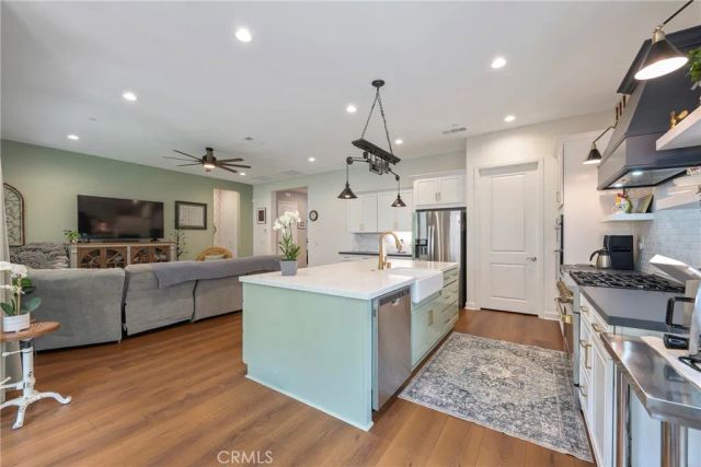 24590 Crestley Drive, Corona, CA 92883