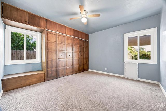 1904 Radiance Drive, Bakersfield, CA 93304