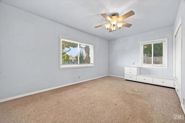 1904 Radiance Drive, Bakersfield, CA 93304