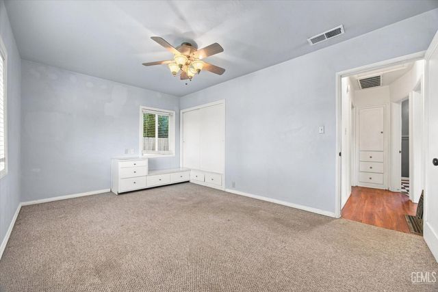 1904 Radiance Drive, Bakersfield, CA 93304